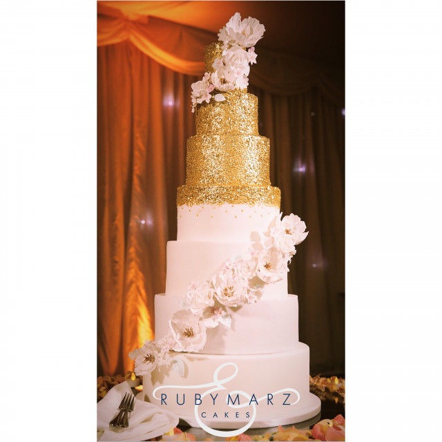 example of Ruby & Marz Cakes work on Shaadi Services